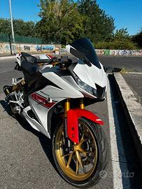 Yamaha r125 2022 60th anniversary