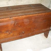 Antiquariato cassone valdostano