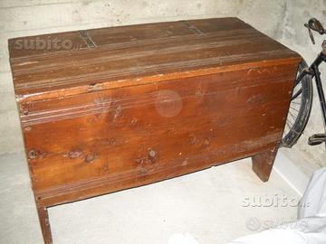 Antiquariato cassone valdostano