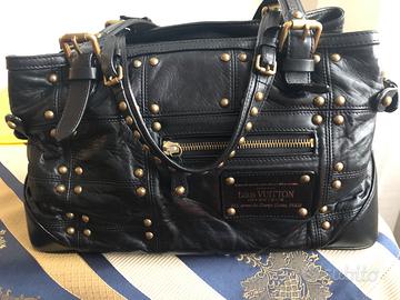 Borsa Louis Vuitton Rivets in pelle nera