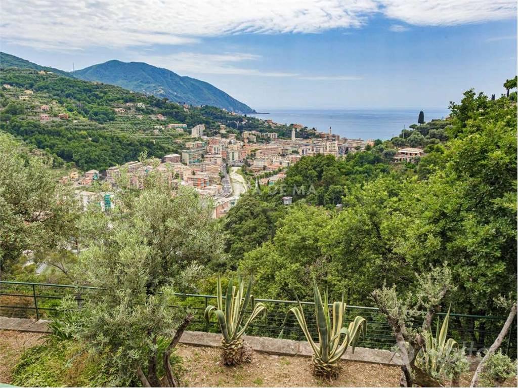 Villa di 287 m² con più di 5 locali e box auto dop - Altro