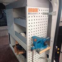 Scaffali interni officina mobile 