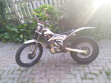 Trial 250 2T Yamaha Scorpa