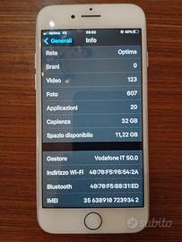 iPhone 7 32 GB di RAM 