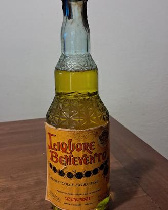 bottiglia liquore Benevento togni