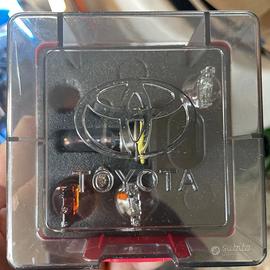 Kit Lampadine Toyota HIR2-3 Fusibili 90981-YZZR3