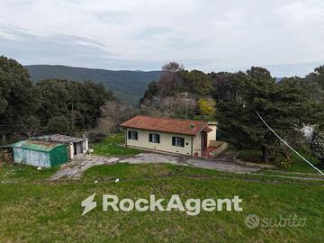 NOSTRA ESCLUSIVA TERRATETTO CON AMPIO GIARDINO