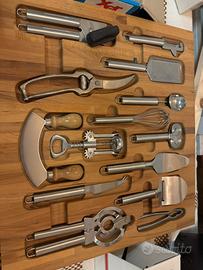 Utensili acciaio inox con vasca legno massiccio