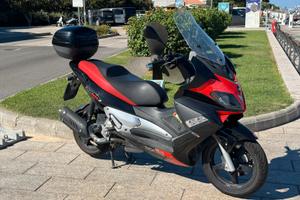 Aprilia SR Max 300 (2014) - pronta all’uso