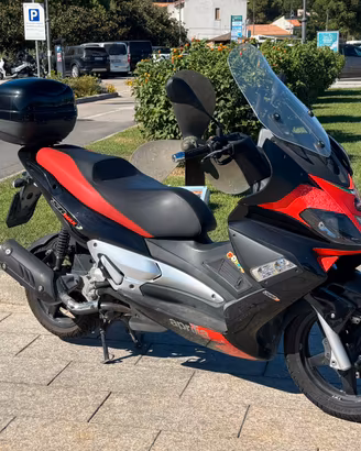 Aprilia SR Max 300 (2014) - pronta all’uso