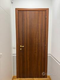 Porte intenre colore noce