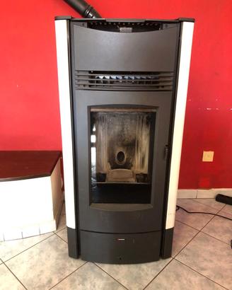 Stufa a pellet canalizzabile Sonia Superior 10 kW
