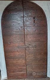 Portone antico restaurato