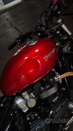 Triumph Bonneville Bobber 1200 come nuova GARANZIA