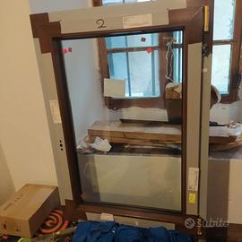 infisso finestra PVC e alluminio nuova