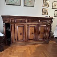 Mobili in legno stile classico