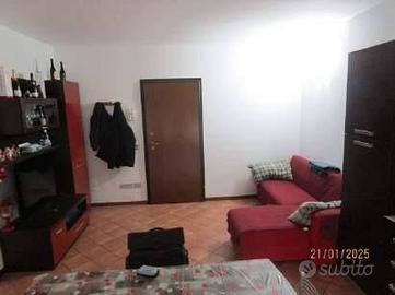 Immobile in asta di 76 m² con 2 locali e box auto 