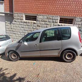 skoda roomster 