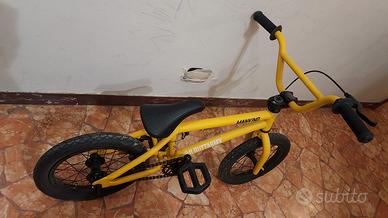 Bmx nuova dai 4 anni in su