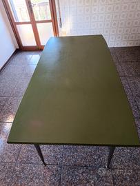 Tavolo Vintage Verde con Gambe in Acciaio 
