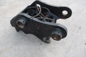 Sgancio rapido idraulico per escavatore