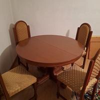 Tavolo rotondo con 4 sedie per salotto