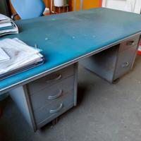 SCRIVANIA DA UFFICIO ANNI 60 TIPO LIPS VAGO