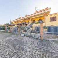 VILLA A SCHIERA A GUIDONIA MONTECELIO
