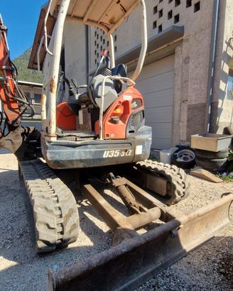 Miniescavatore Kubota U35 3a