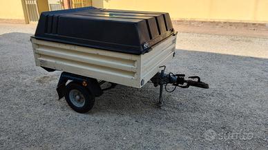 Carrello a pendice con documenti