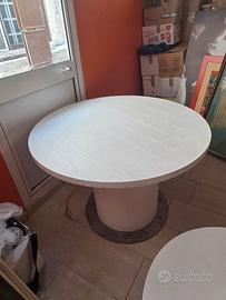  ARREDAMENTO/CUCINA /ARMADIO E TAVOLI