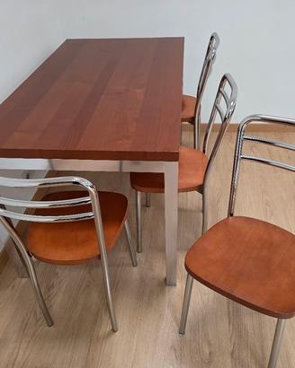 Tavolo Veneta Cucine in Ciliegio e 4 sedie 