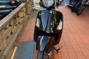 Vespa GTS Super 310cc - 900km