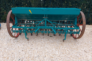 Seminatrice meccanica Sama