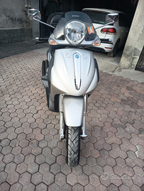 Scooter Piaggio Beverly 500