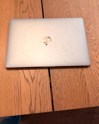 MACBOOK Pro 13"