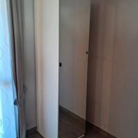 Armadio Pax IKEA con anta a specchio