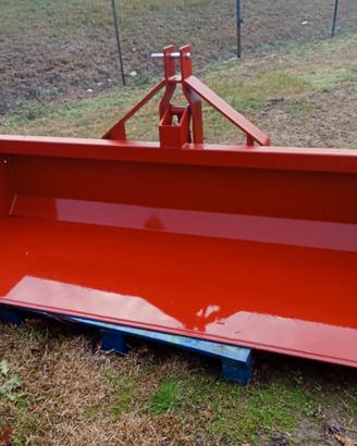 pala posteriore da 2 mt con ribaltamento idraulico