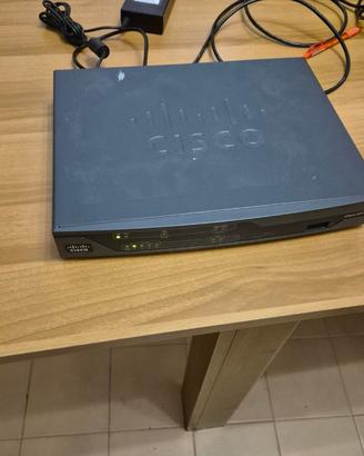Router Cisco 881-K9 professionale