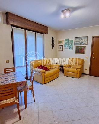 Trilocale in condominio Ristrutturato con Box e Ca