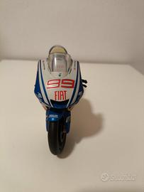 Modellino MotoGP Yamaha Jorge Lorenzo numero 99