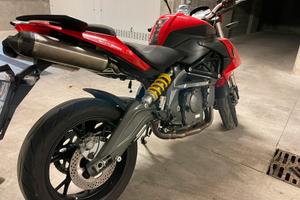 Benelli bn 600r