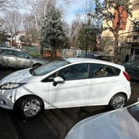 FORD FIESTA 1.4 GPL 