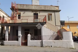 6 LOCALI A CAMPO CALABRO