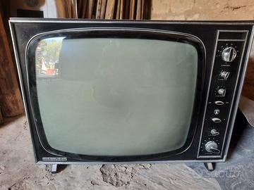 Televisori Vintage Anni 60 Oregon e Magnadyne