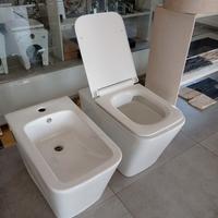 Coppia di sanitari a terra nuovi
