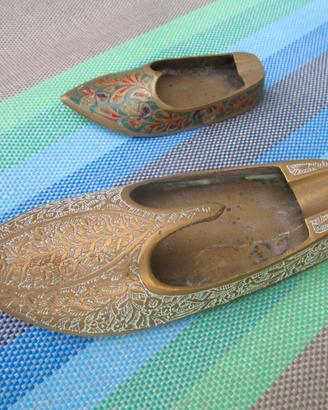 Posacenere vintage in ottone a forma di pantofola