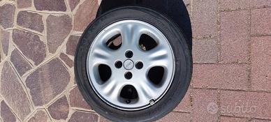 4 Cerchi in lega da 15 " FIAT 4 fori di fissaggio