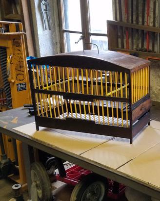 Gabbietta in legno per uccellini