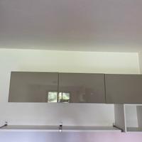 Mobile pensile IKEA Besta con cubo a giorno